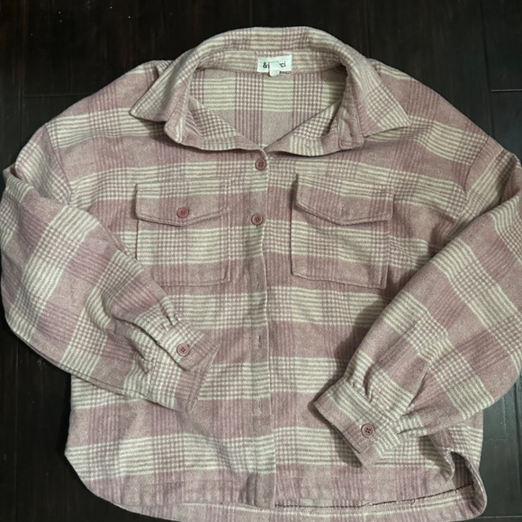 Shacket - Picture 3 of 3